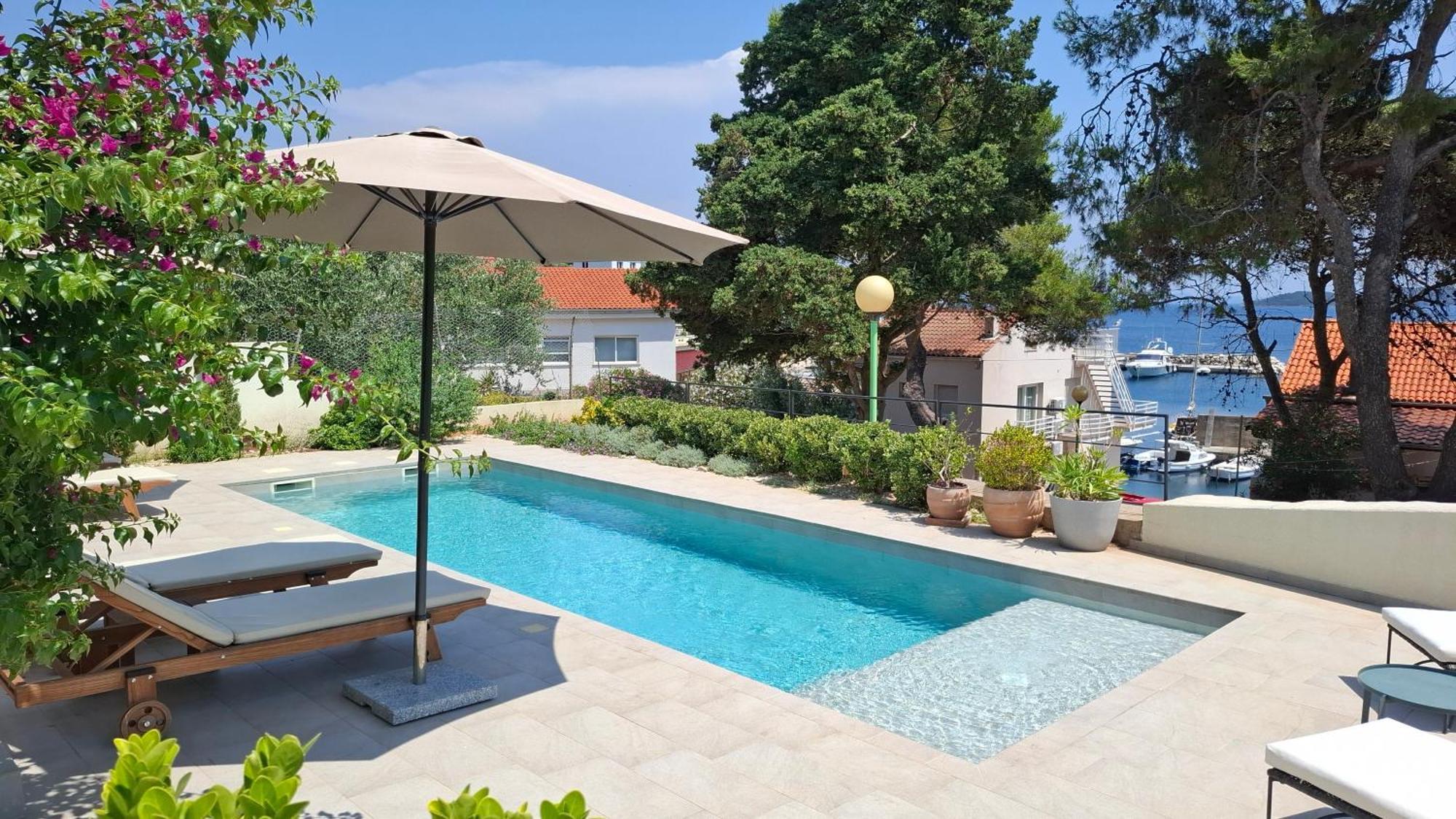 Villa Mira With A Heated Pool And A Sea View Božava Exterior foto